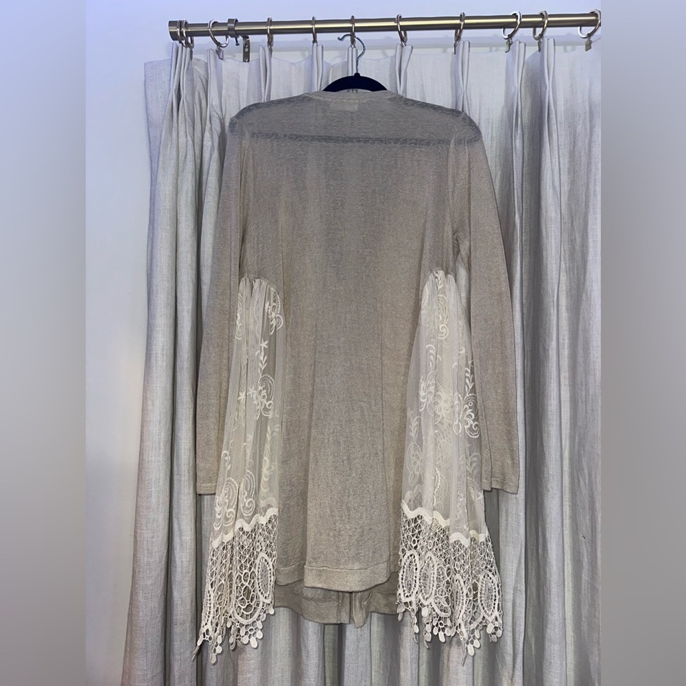 2 Altar’d State pullover tunics - Picture 9 of 10